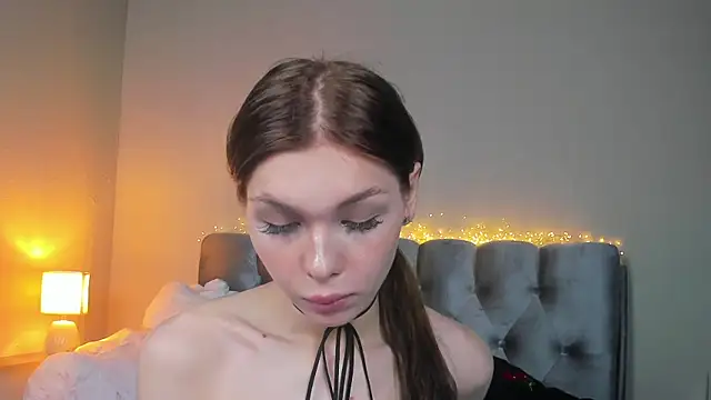 Blondy_Fina Live Web Cam Show