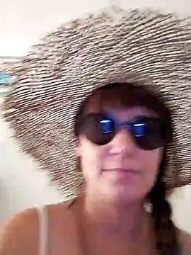 Maggie38 webcam