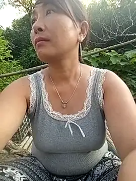 Angelina-Luxxy webcam