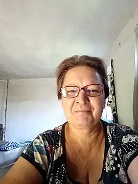 NikolettaLove077 live cam on StripChat