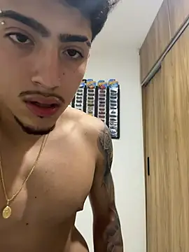 s0_333 Live Web Cam Show