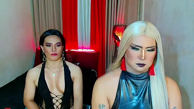 Playful_Top_Shemale webcam