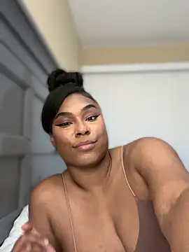 CandyLuxxxx Live Web Cam Show