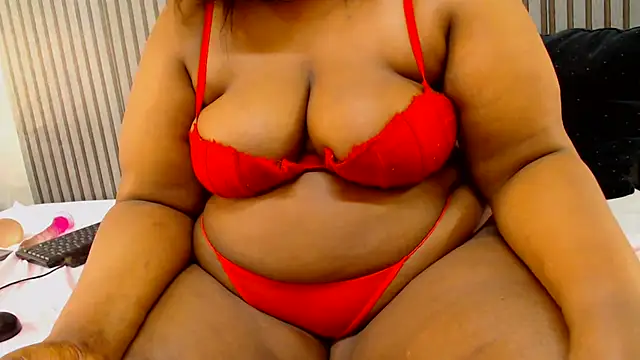 ROYALASS25 webcam