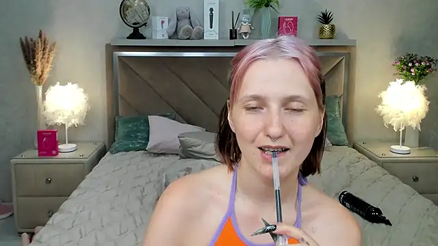 MiaKarlos webcam