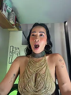 AsianMilfSheryl webcam