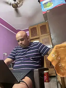 Dick_6inches_Delhi webcam