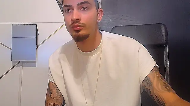 BrandonTate webcam