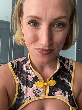 UmaTruewoman webcam