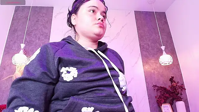 Vicky-Mooree webcam