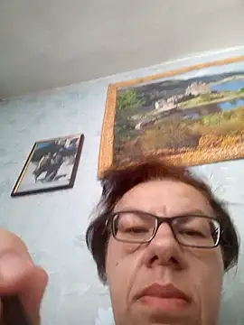 Olena72531 webcam