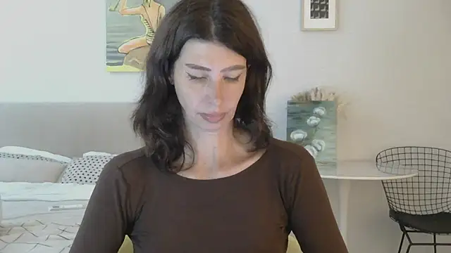 WhiteQueen888 webcam