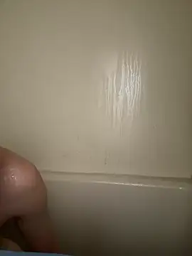 Lyloropera - Male webcam sex chat
