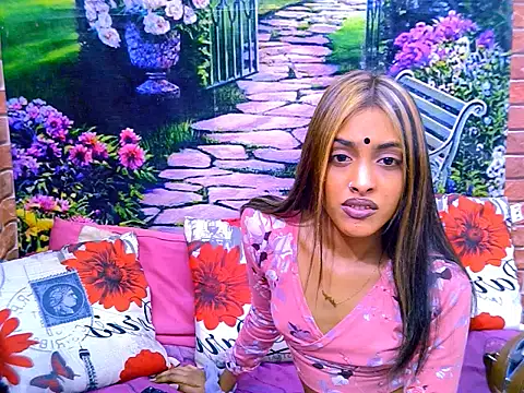 IndianPretty14u2Luv webcam
