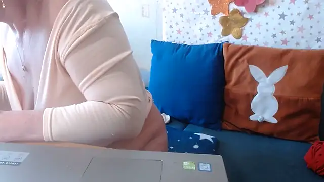 QueenLana webcam