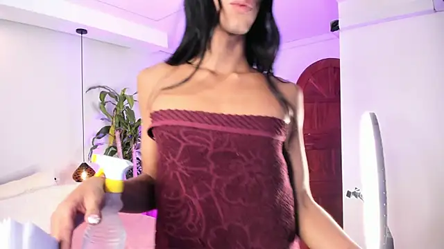 REINA_ADAHARA