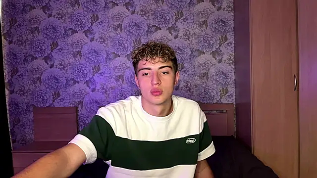 AlfredSweet Live Web Cam Show