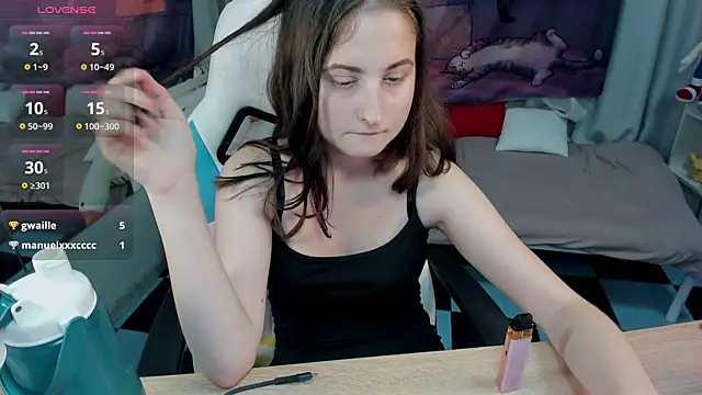 KiraDuvall live cam on StripChat