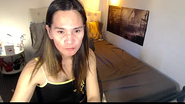 NinaDOM4CUM live sex cam