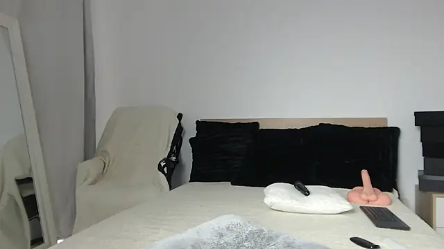Layla23a webcam