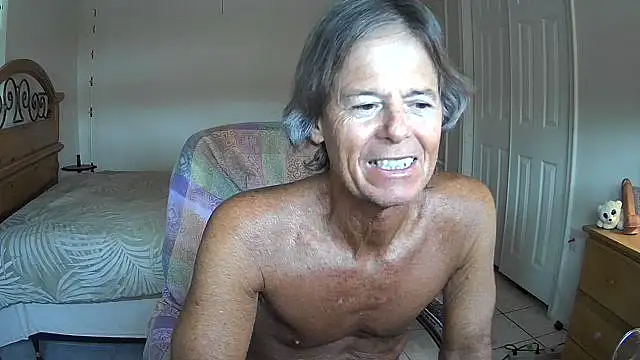 nakeedcowboi65 webcam