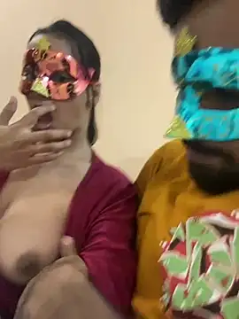 Priyanka011 webcam
