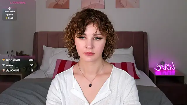 Kira__Fluffy webcam