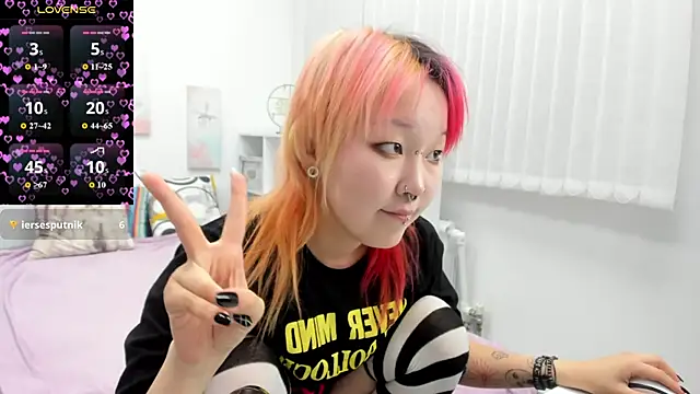 Cute__Kiko webcam