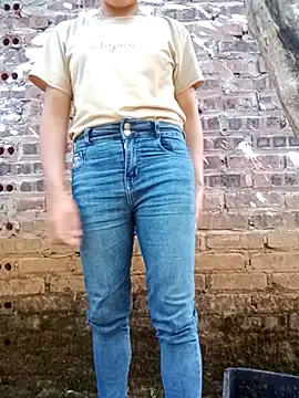 Bella-lynlyn webcam