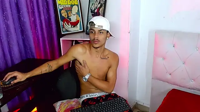 Angel_foxc13 webcam
