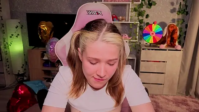 luna_cross webcam