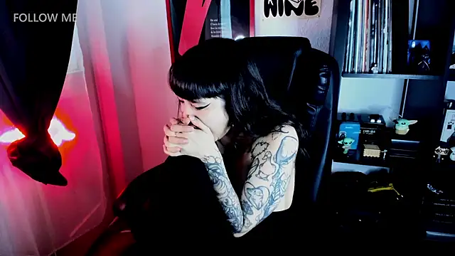 mistressannskywalker live cam on StripChat