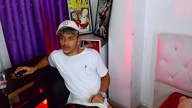 Angel_foxc13 webcam
