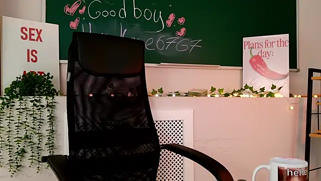 NoraHaynes webcam
