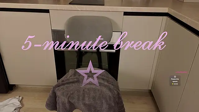 AnikaVelour webcam