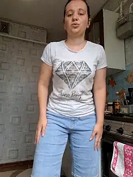JeanneLoryzia live cam on StripChat