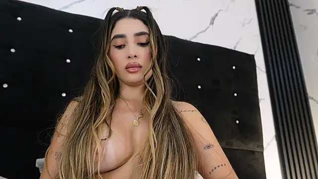Annyy_Rosse webcam