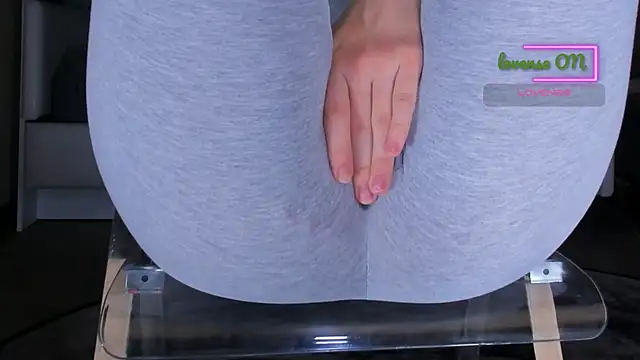 Cameltoe_squirt_inPants webcam
