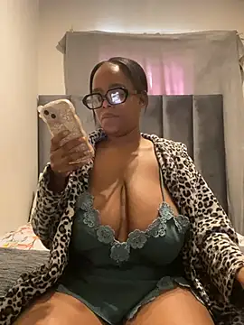 Saggy_areola95 webcam