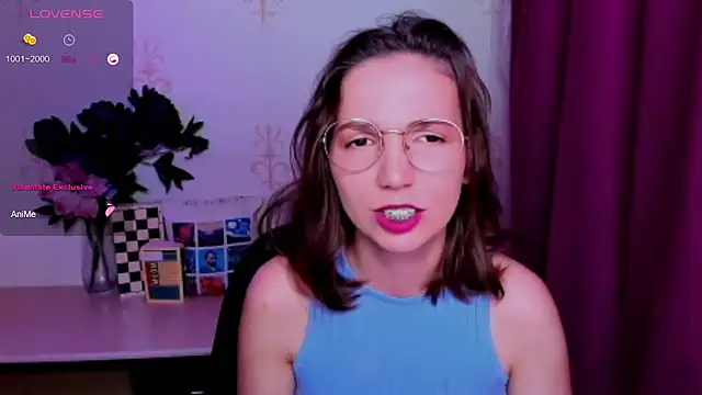KindHazelHere_ webcam