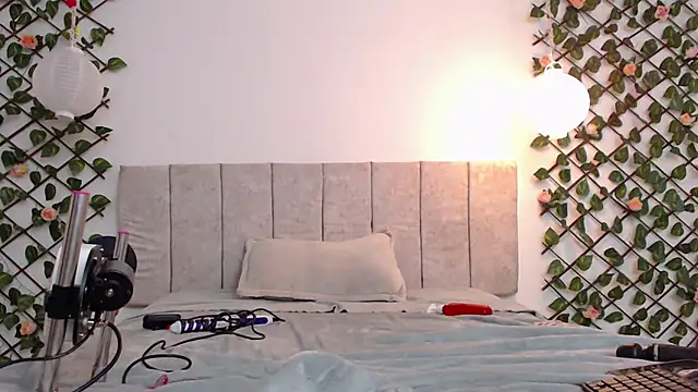 Lucyanajoi webcam