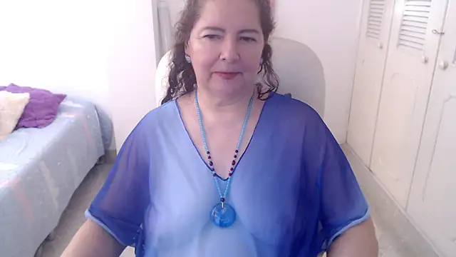 leonela_69 webcam