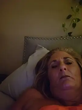 SultrySummer68 webcam