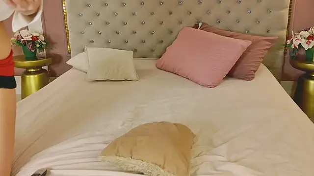 KiraProsper webcam