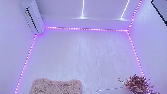 Anna_Lewis webcam