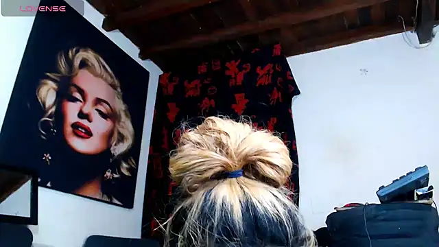 licy_blonde_hot webcam