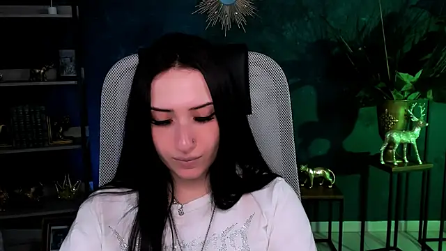 MonicaLowes webcam