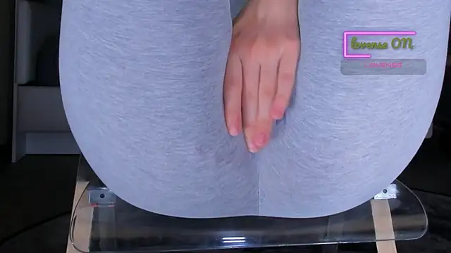 Cameltoe_squirt_inPants webcam