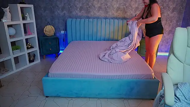 VelvetLuck webcam