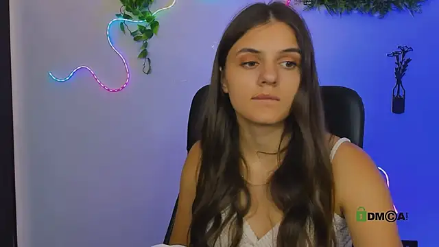 lisa_dark_ webcam